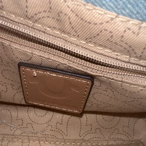 True Religion Light Blue Quilted Crossbody with Beige Logo Strap - Picture 4 of 8